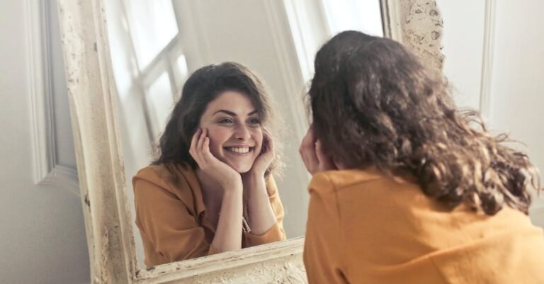 How To Appear Thinner With Your Clothing Choices
